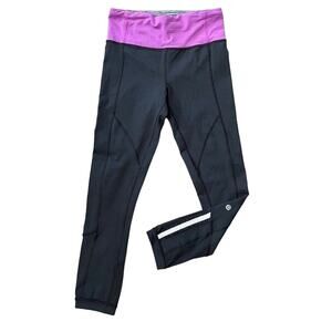 Lululemon Women's Yoga Cropped Leggings‎ Scratch Activewear Black Purple Size 4
